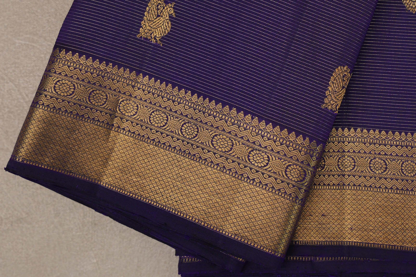 Violet Purple Vaira Oosi Vintage Kanjivaram Silk Saree border zoom