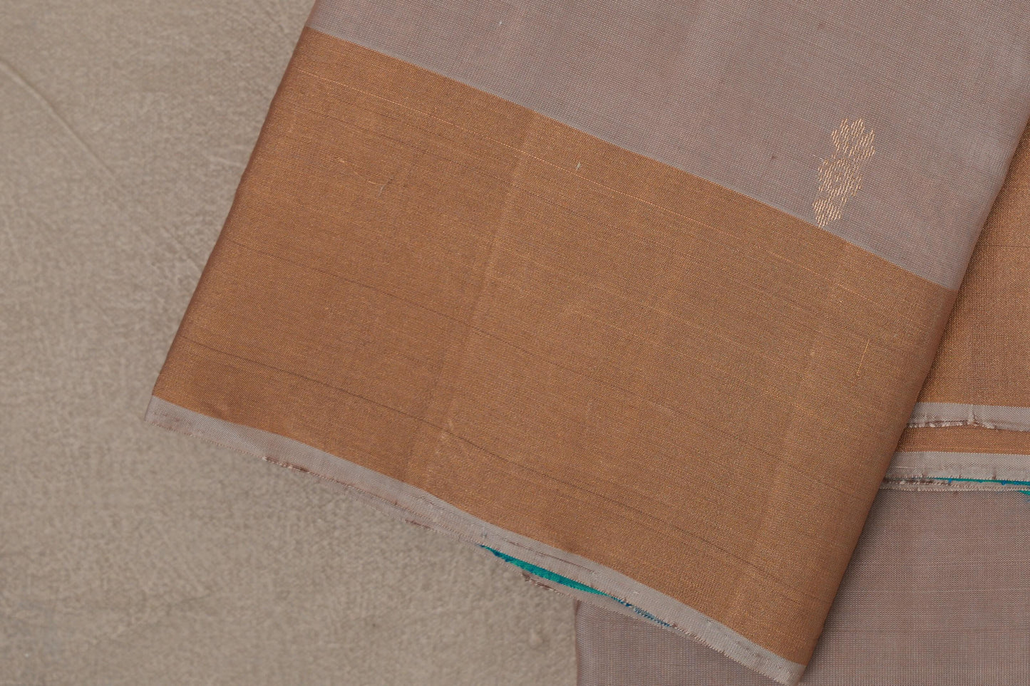 Dark Beige Light Weight Kanjivaram Silk Saree border