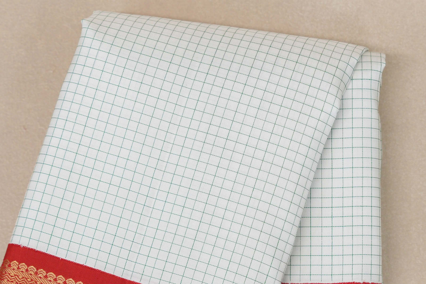 White with red Borders Vintage Kanjivaram Silk Saree SS8929