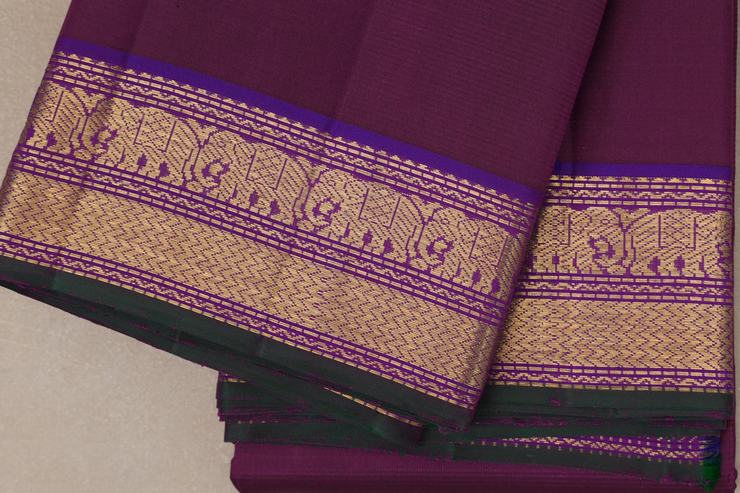 Plum purple Vintage Kanjivaram Silk Saree by Shreenivas Silks border