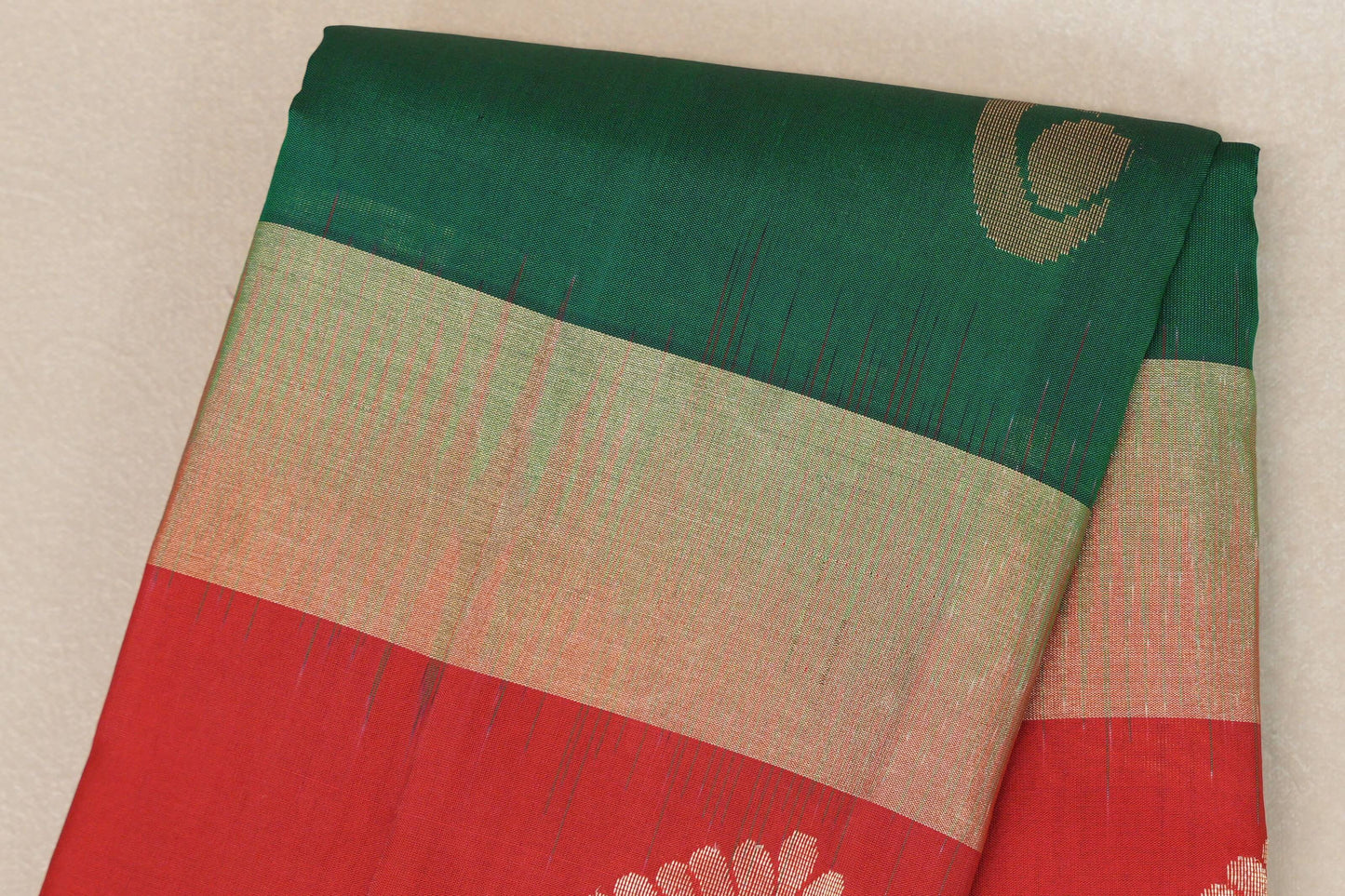 Emerald Green with red borders Light Weight Kanjivaram Silk Saree body