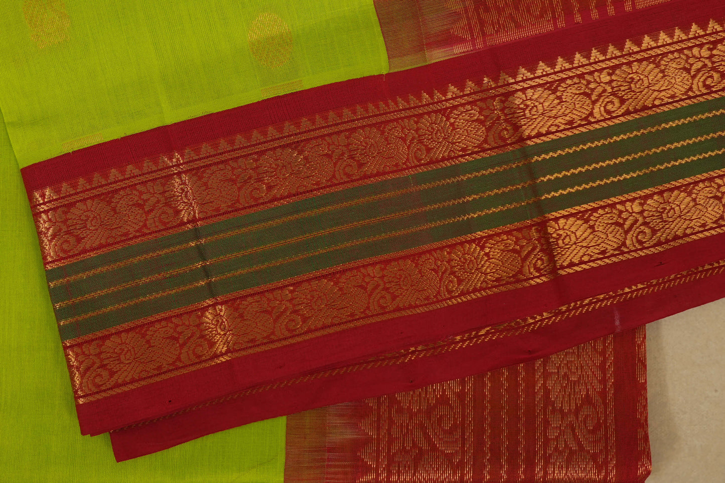 Fluorescent Green Silk Cotton Saree borders zoom