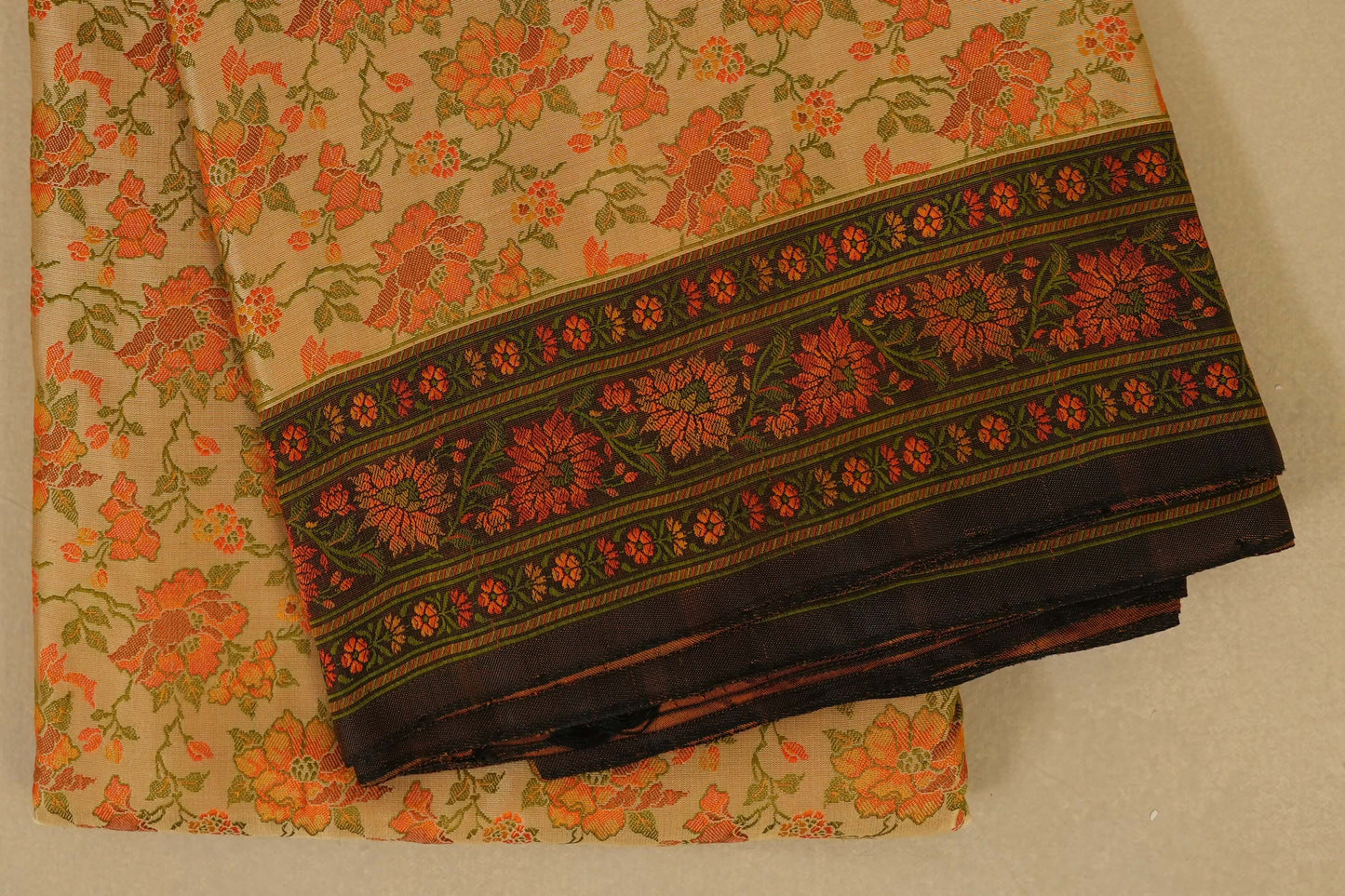 Beige Banarasi silk saree borders zoom