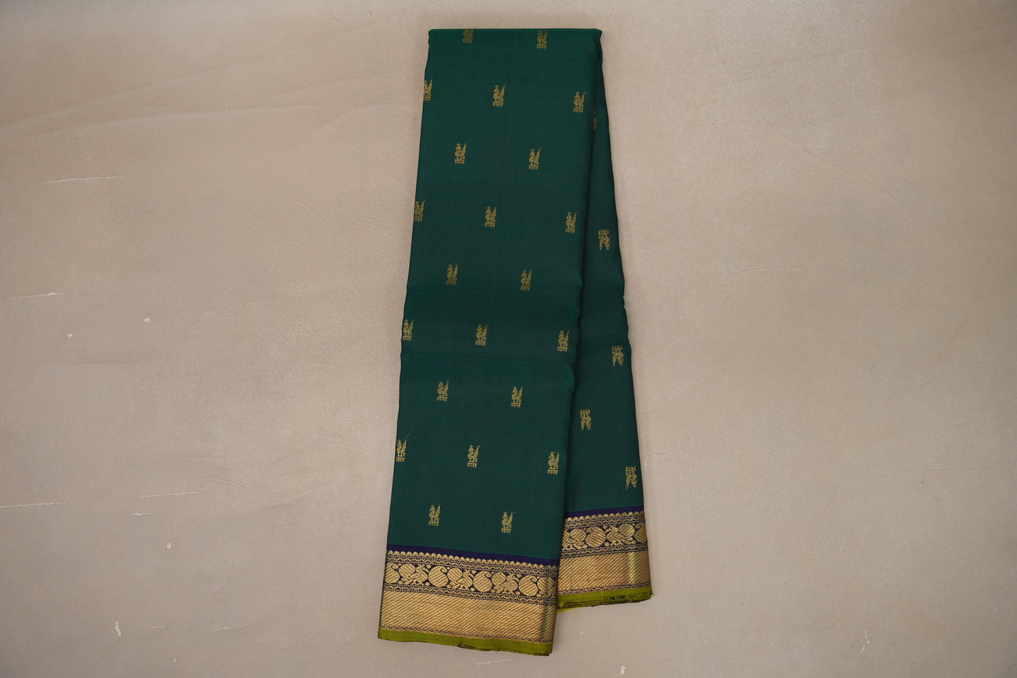Emerald green with deep blue borders Vintage Kanjivaram Silk Saree SS9102