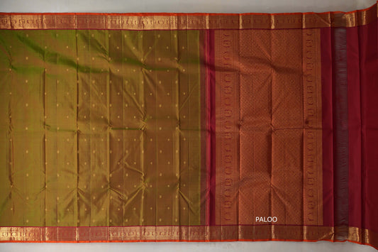 Dual tone of red and green Vintage Kanjivaram Silk Saree SS9113