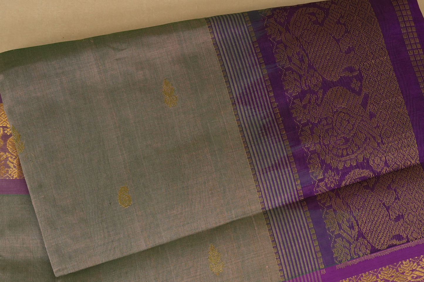 Green with peach dual tone Nine and a half Yards Silk Cotton Saree body