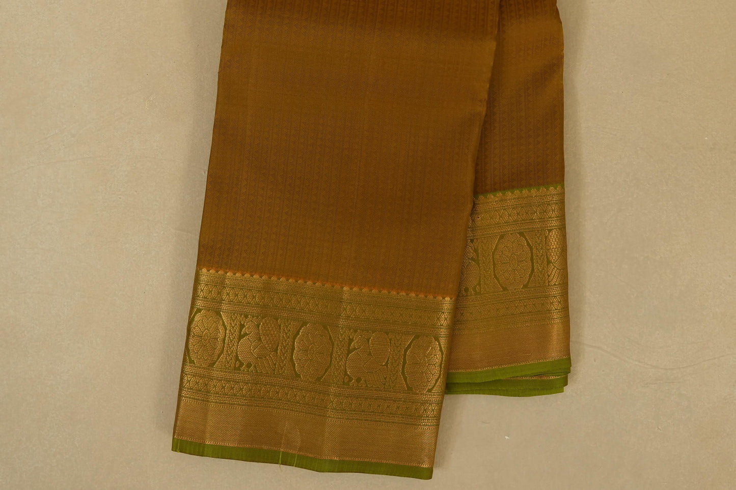 Olive Green Light Weight Kanchipuram Silk Saree Border Zoom