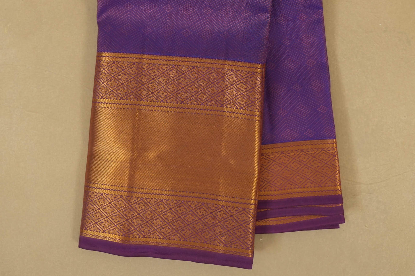 Lavender Light Weight Kanchipuram Silk Saree border zoom