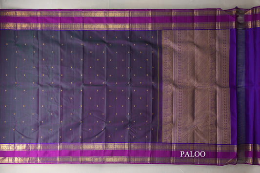 Dual Tone of Magenta and Green Vintage Kanjivaram Silk Saree paloo