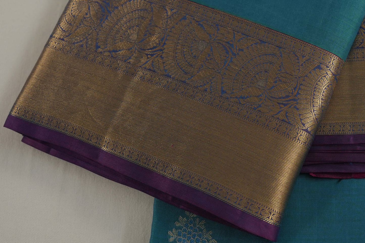 Bridal light weight kanchipuram silk saree