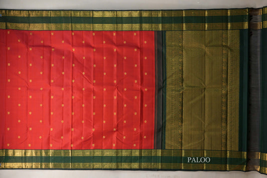 Bright Red with Dark Bottle Green Rettai Pettu Borders Vintage Kanjivaram Silk Saree paloo