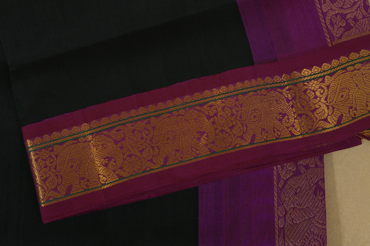 Deep Bottle Green with Dark Magenta Borders Silk Cotton Saree online