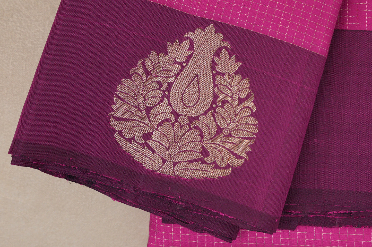 Bright Magenta Vintage Kanjivaram Silk Saree borders
