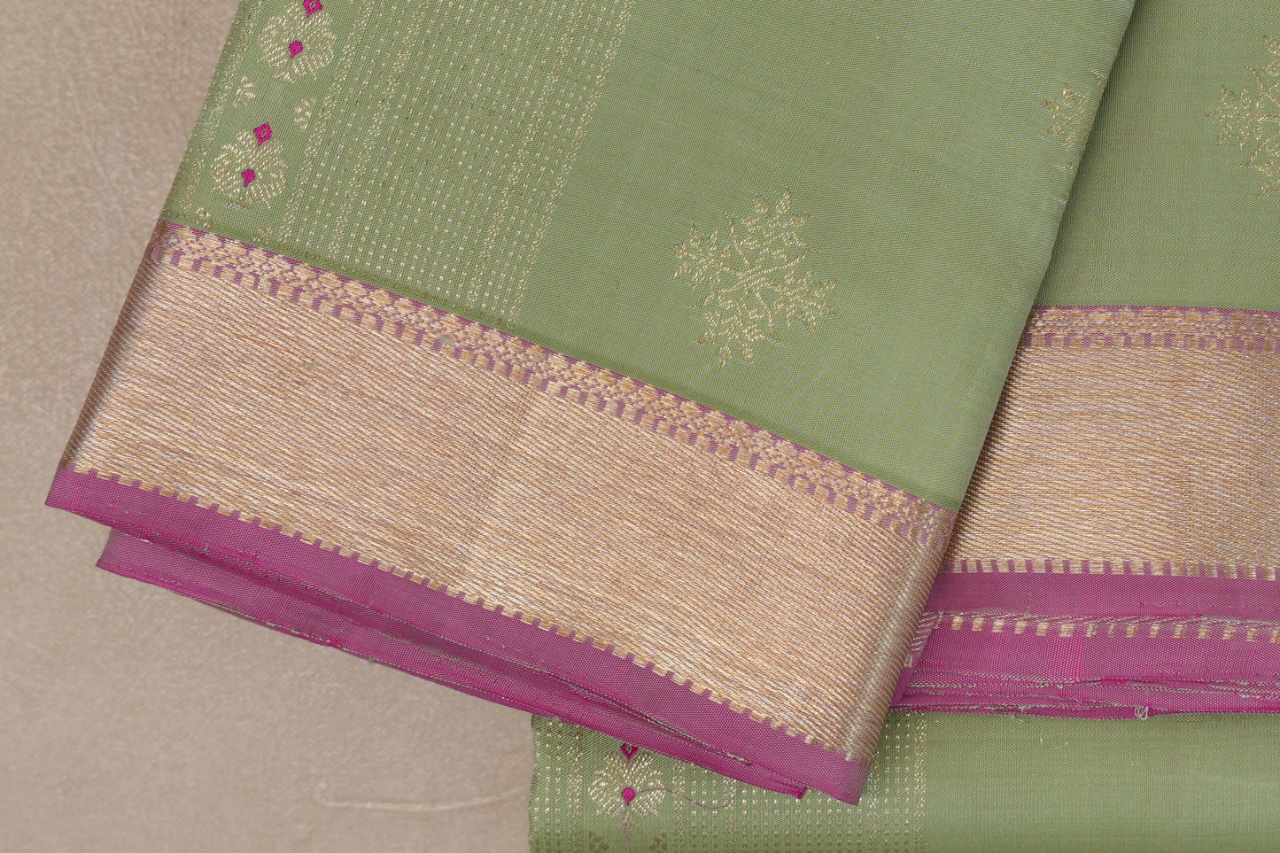 Pistachio Green Vintage Kanjivaram Silk Saree borders