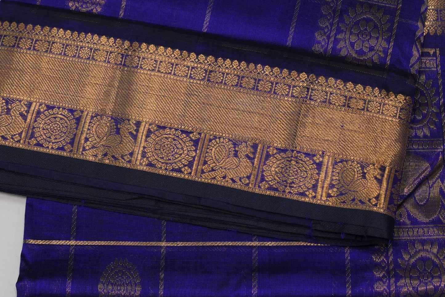 Checked nine and half yards madisar silk cotton saree