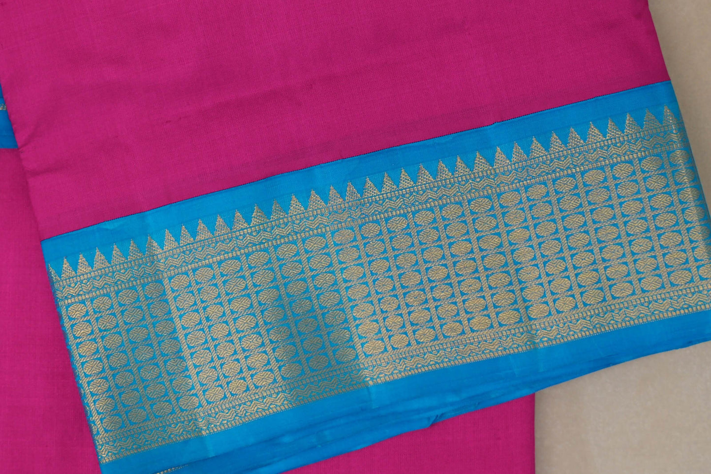 Bright Rani Pink with aqua blue borders Ten Yards Silk Saree SS9565