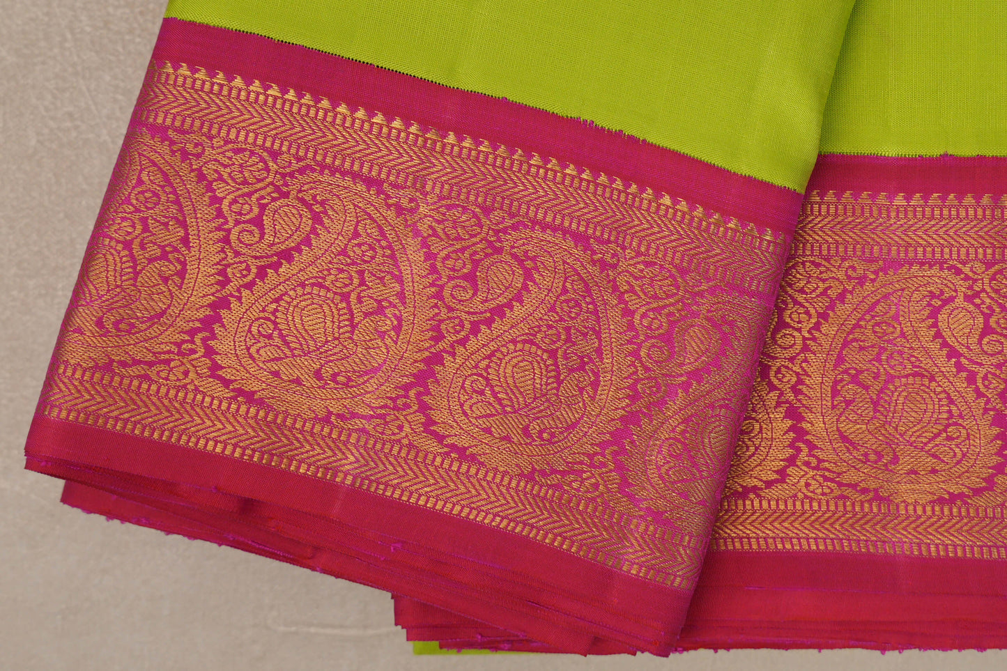 Parrot Green Vintage Kanjivaram Silk Saree border