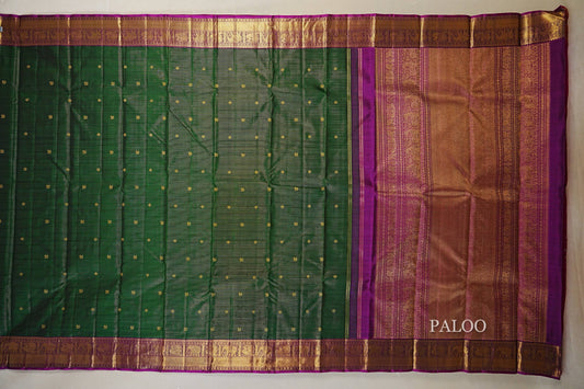 Bottle green Vaira Oosi Vintage Kanjivaram Silk Saree paloo