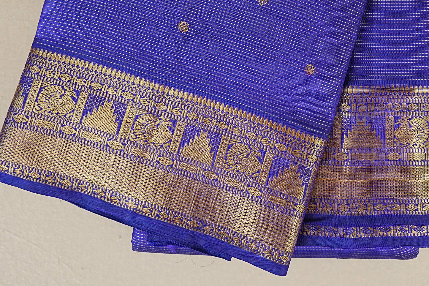 Royal Blue Heirloom Kanjivaram Silk Saree borders zoom