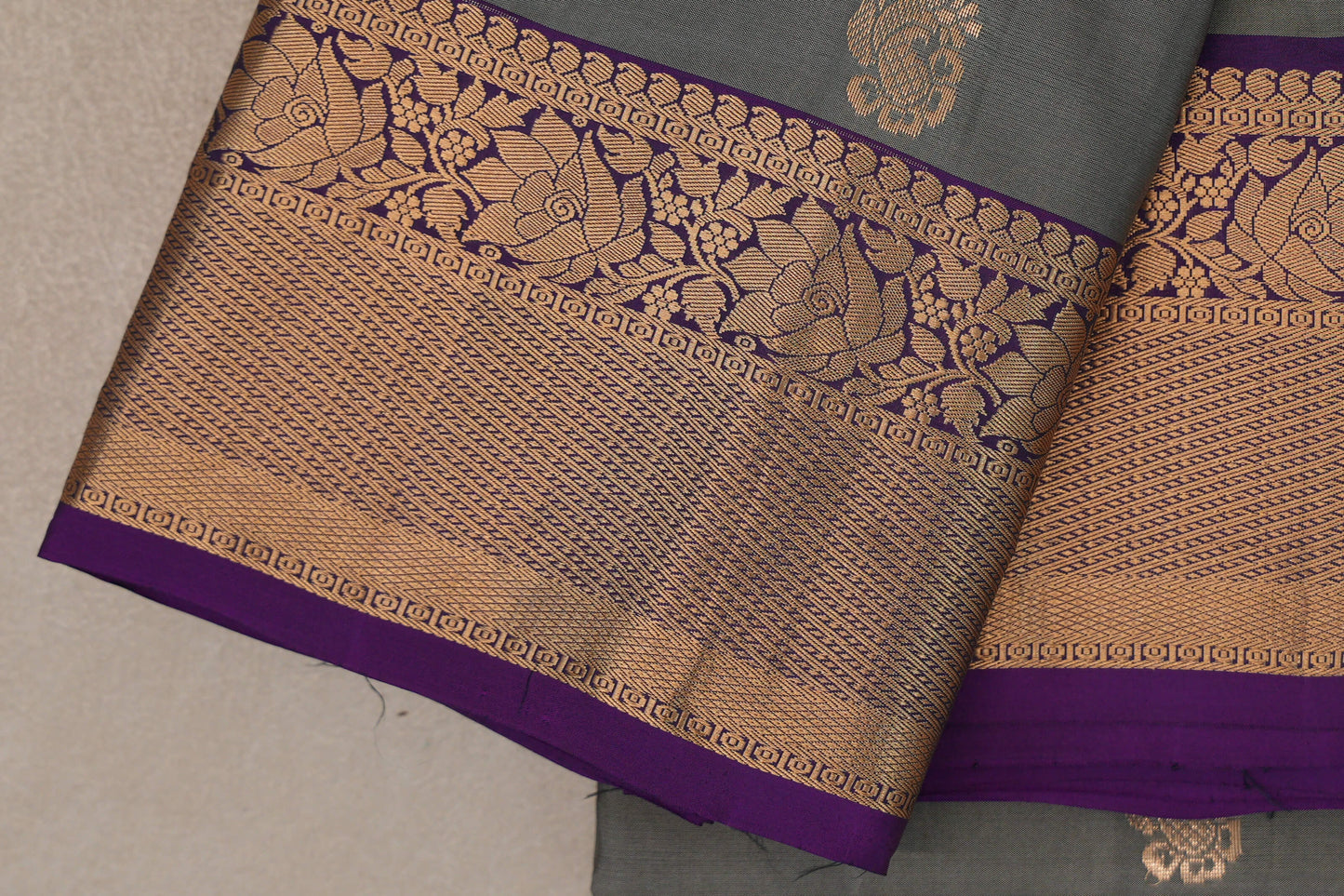 Steel Grey Light Weight Kanjivaram Silk Saree border