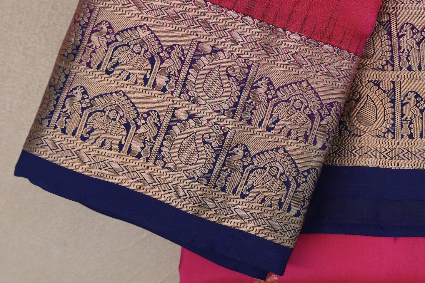 Orangish Pink Light Weight Kanjivaram Silk Saree border