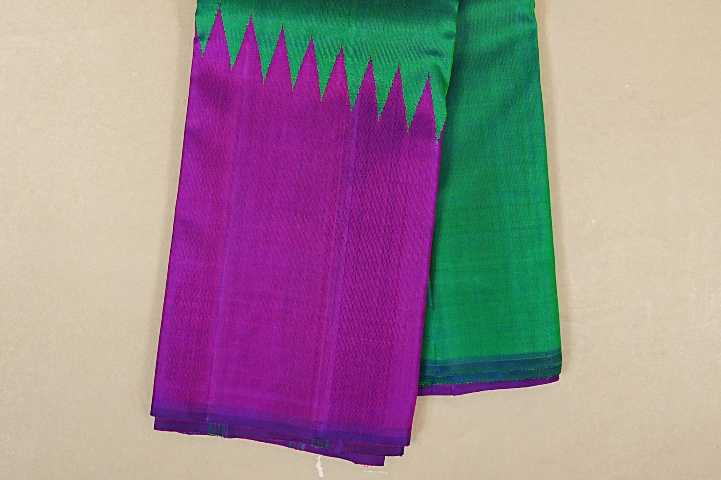 Dual Tone Emerald Green and Blue Vintage Kanjivaram Silk Saree border zoom