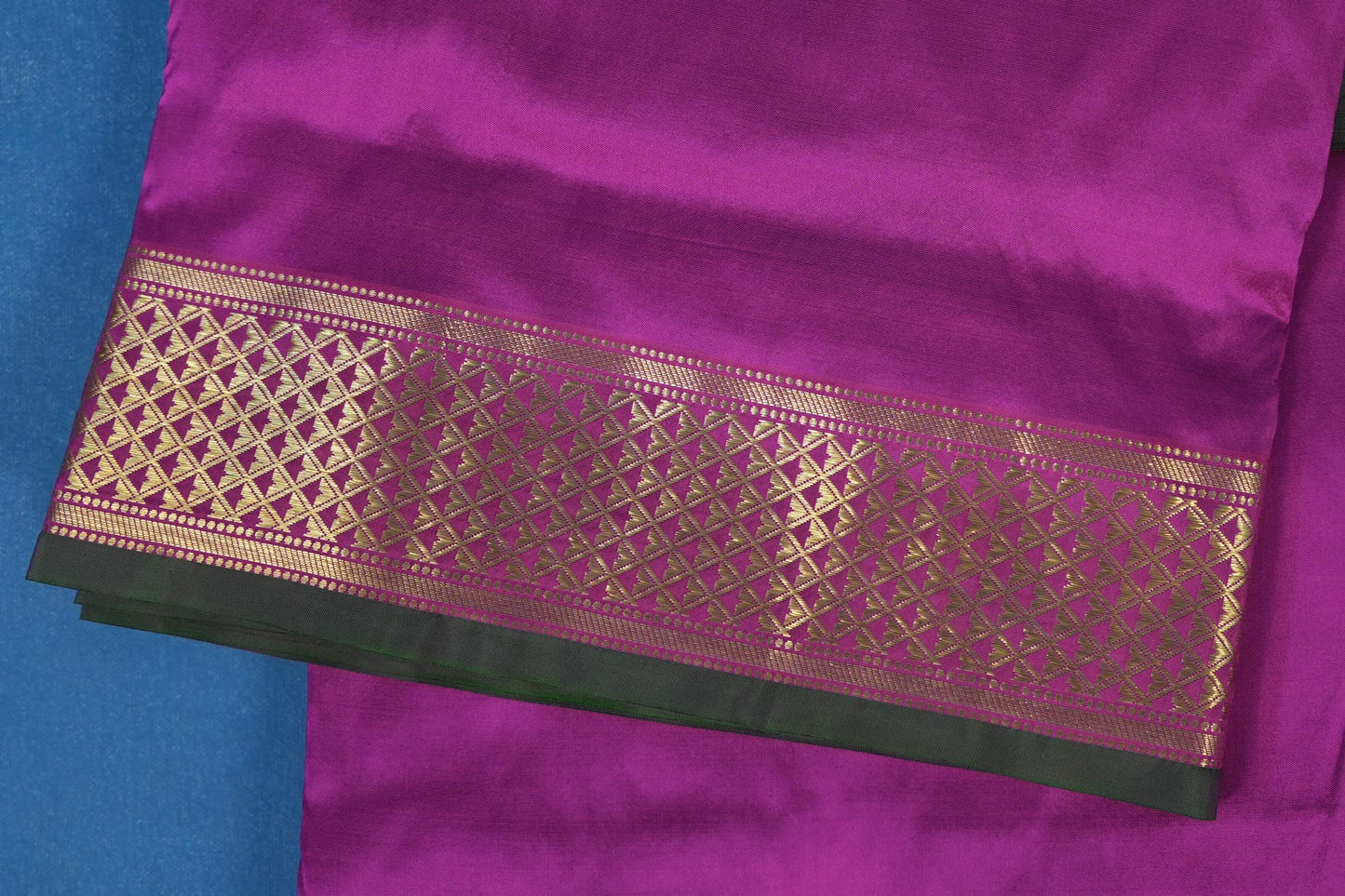 Magenta nine yards silk saree border