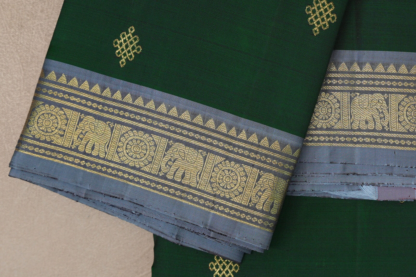Dark Green Vintage Kanjivaram Silk Saree border