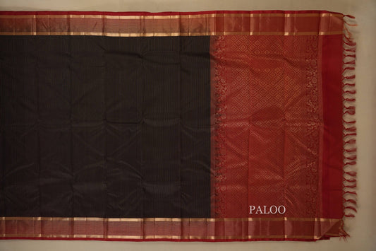 Brown with Red Borders Lightweight Kanjivaram Saree paloo
