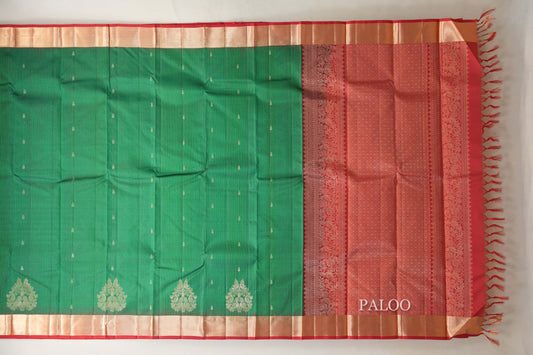 Emerald green with Red Borders Light Weight Kanchipuram Silk Saree paloo