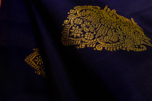 Dark navy blue Borderless Kanjivaram Silk Saree SS5621
