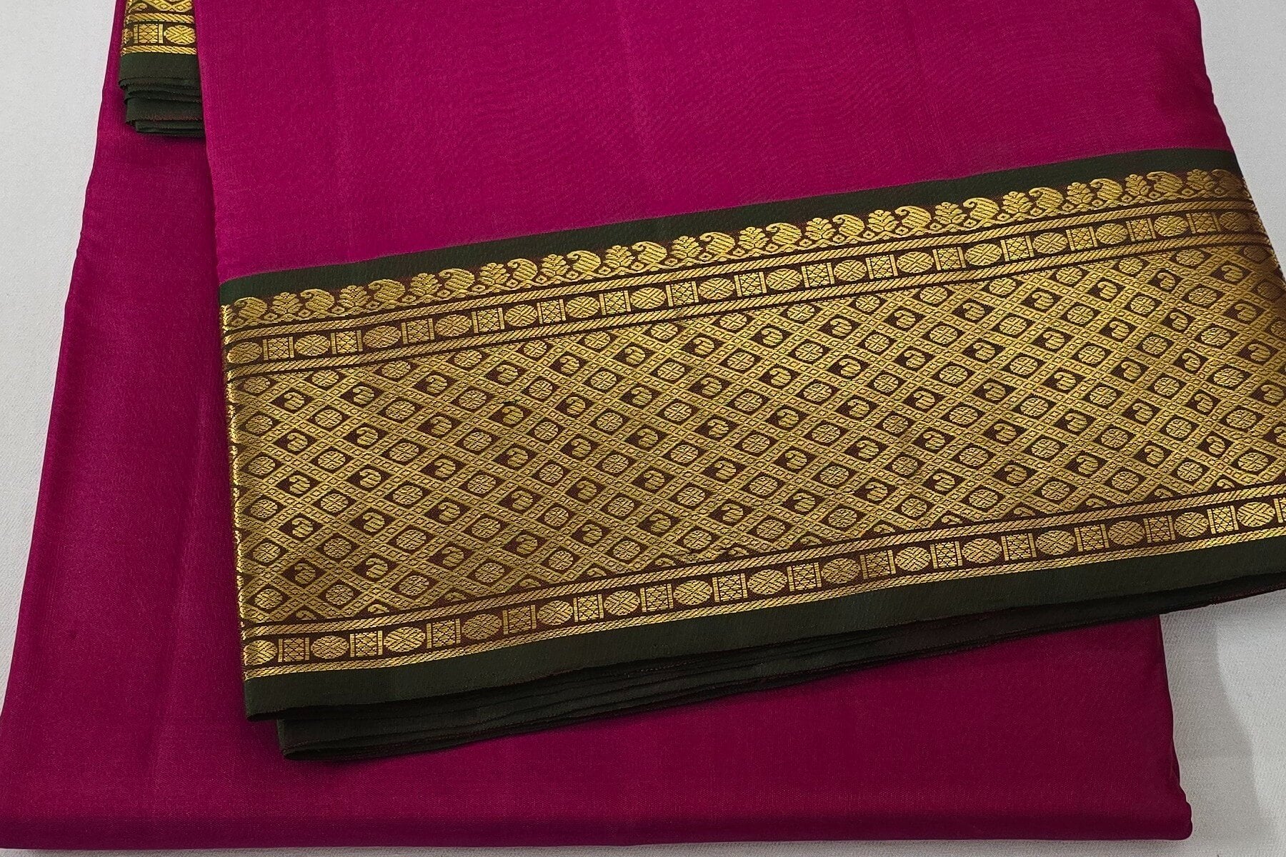 Reddish pink Nine and a half yards silk saree SS5246