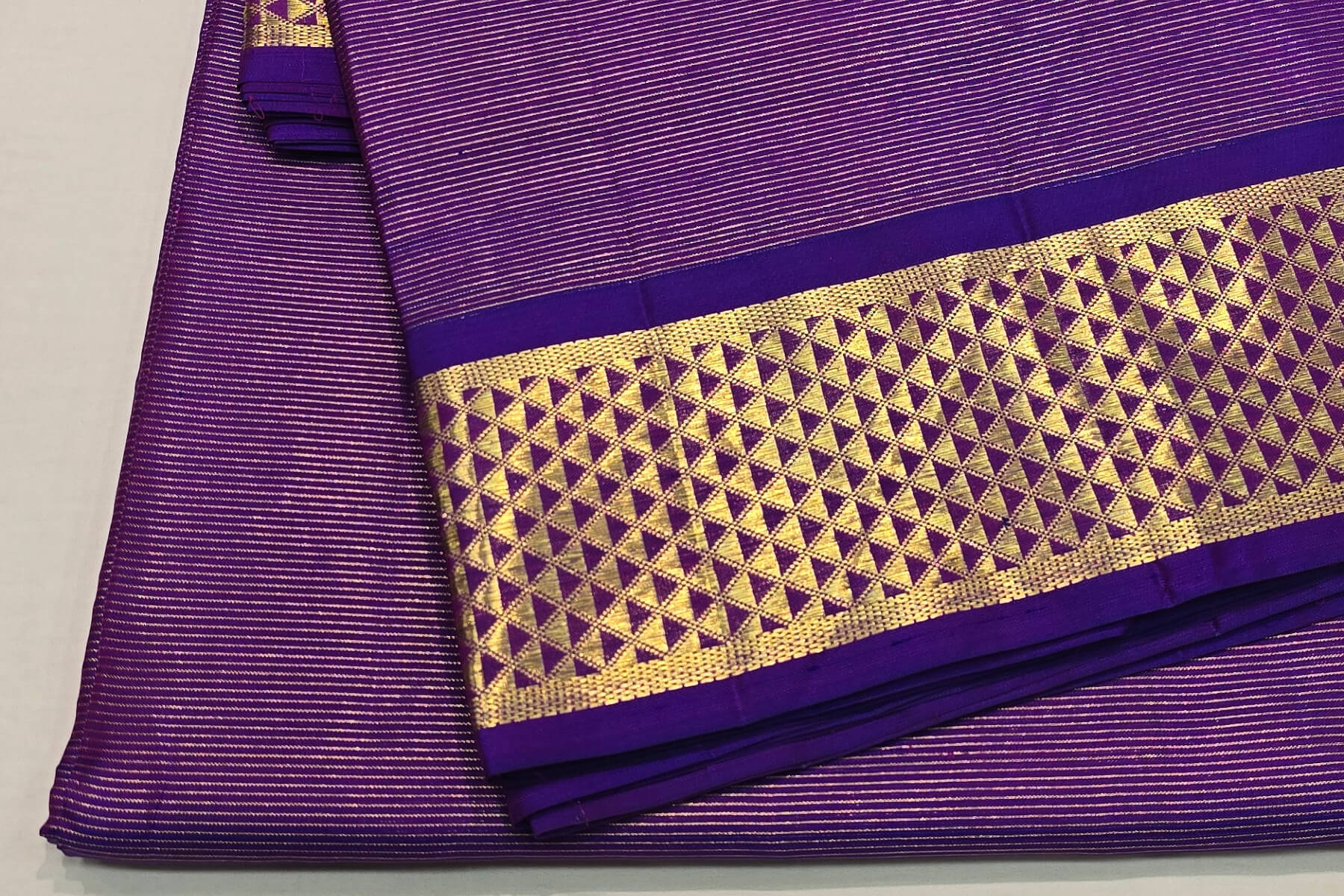 Violet Ten yards silk saree SS5651