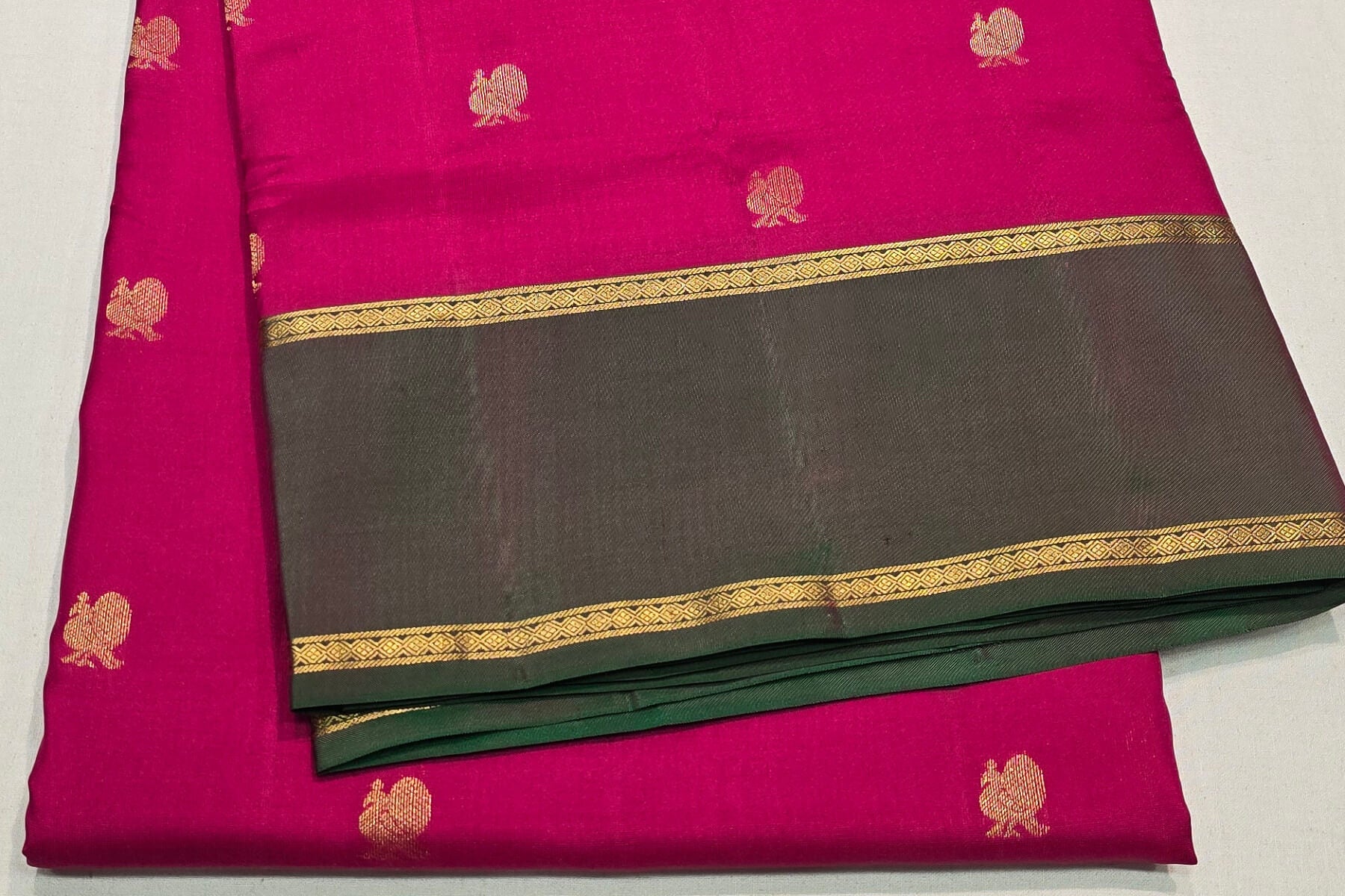 Rani Pink Nine and a half yards silk saree AC1555