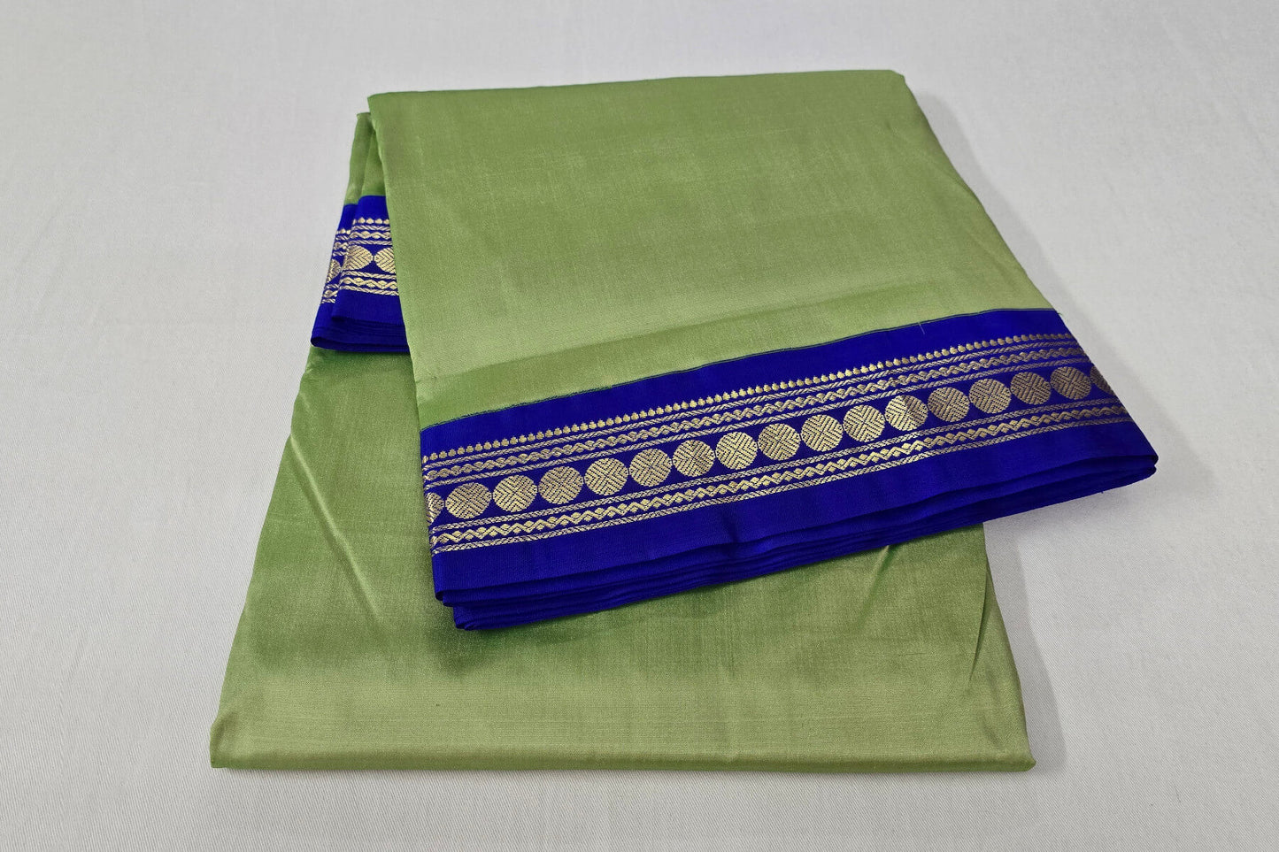 Plain pista green 10 yards madisar silk saree