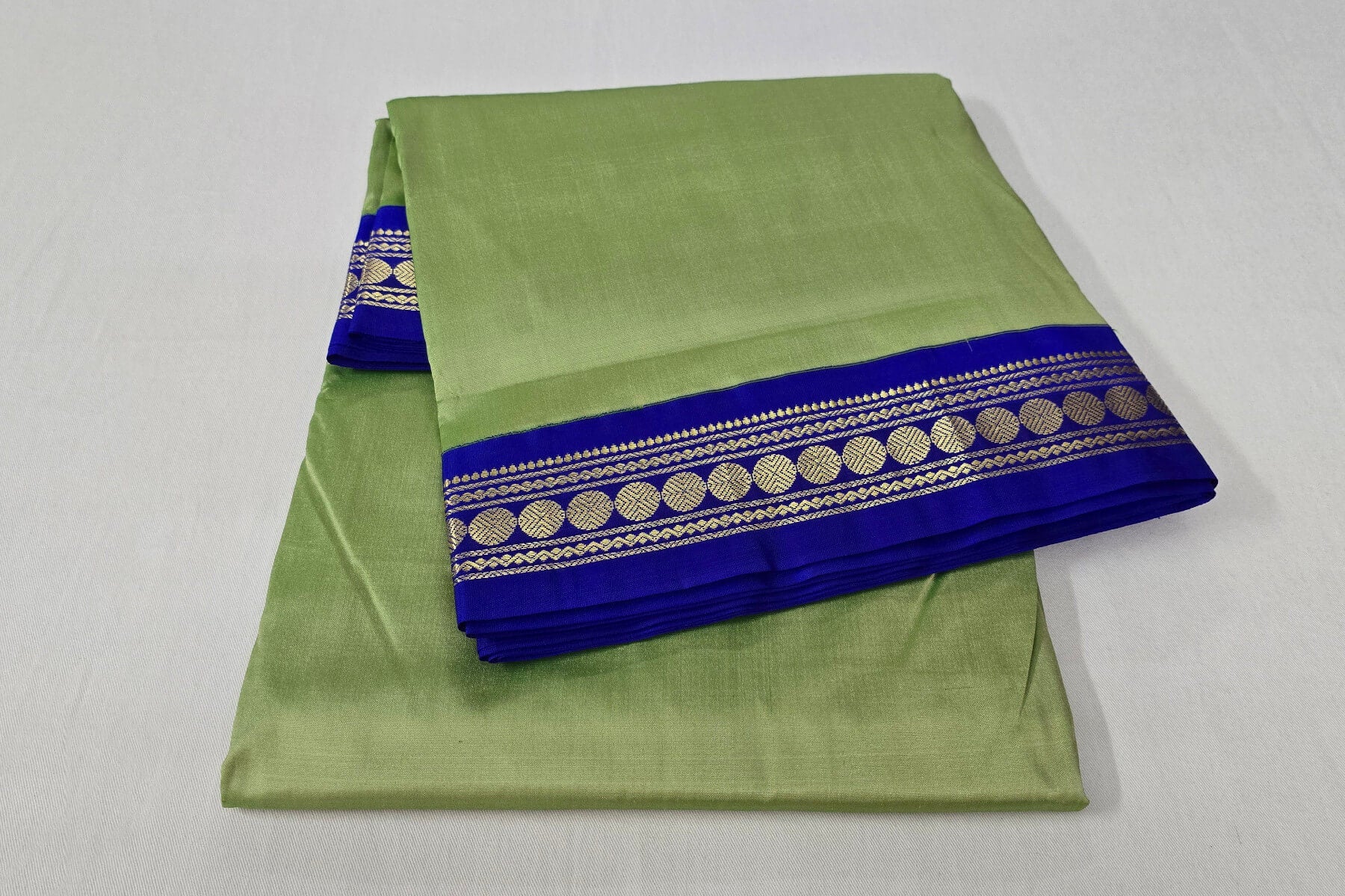 Plain pista green 10 yards madisar silk saree