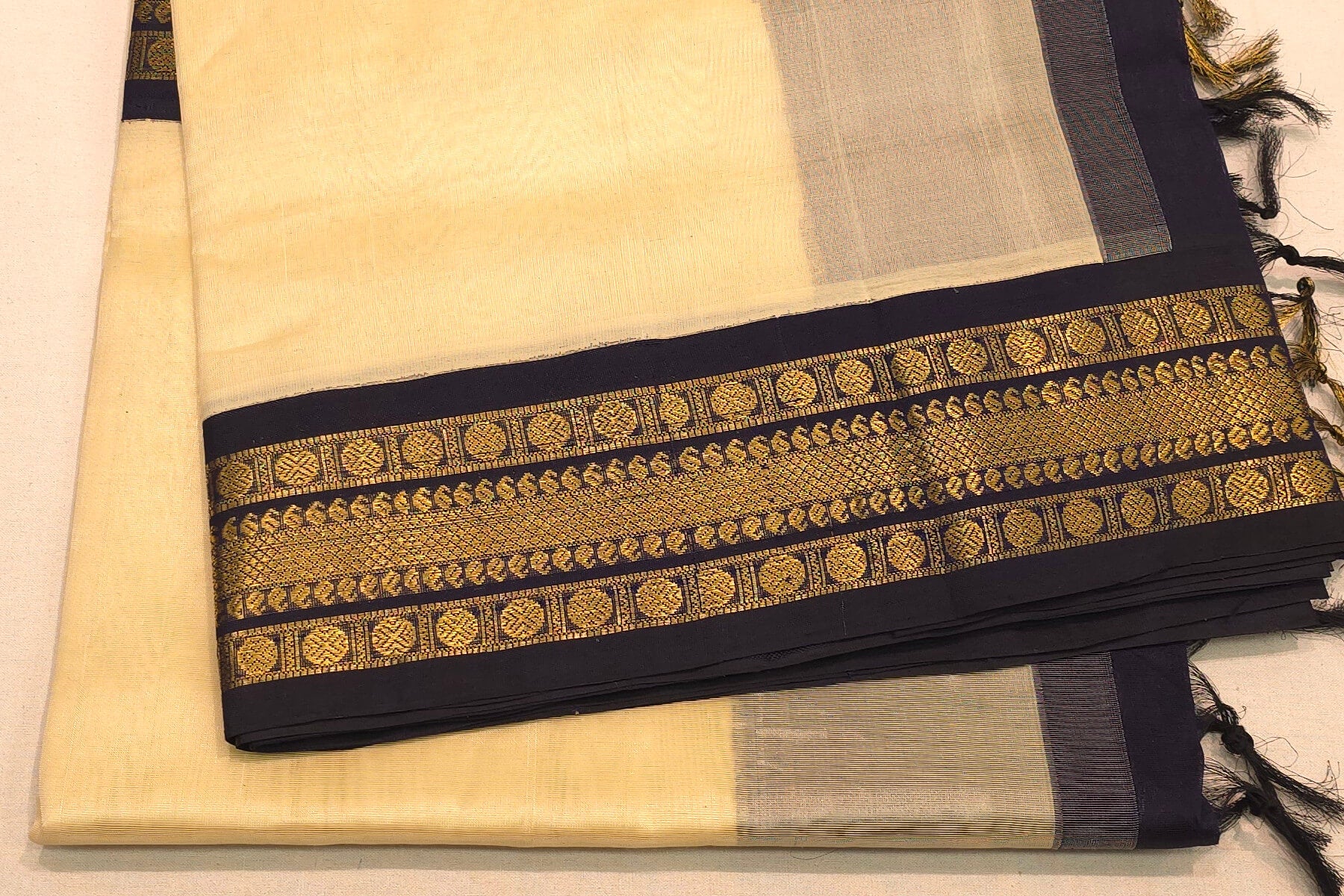 Plain silk cotton saree