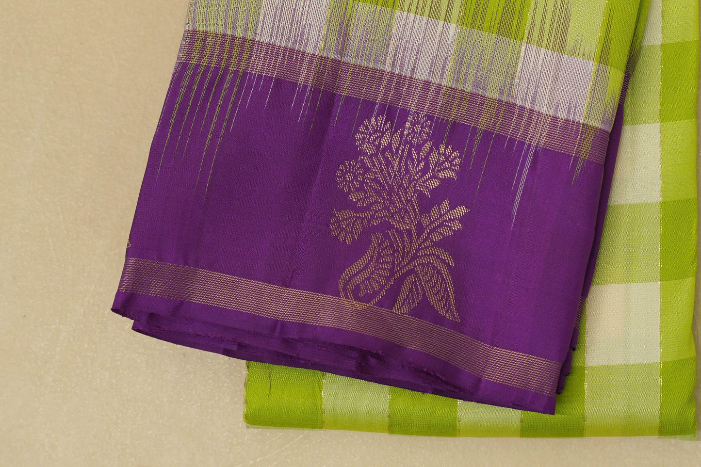 Lime Green and Off White Checks  Light Weight Kanjivaram Silk Saree border zoom