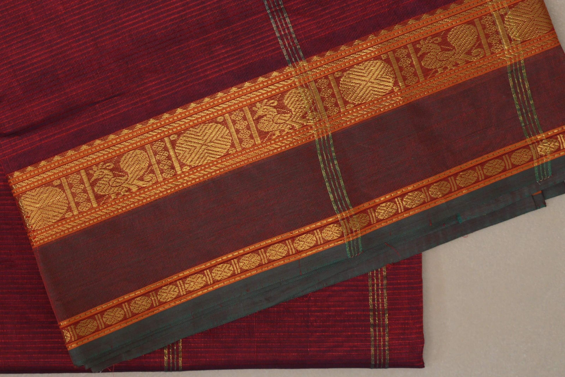 Dual Tone of Red & Blue Grey Vegan Silk Cotton Saree border