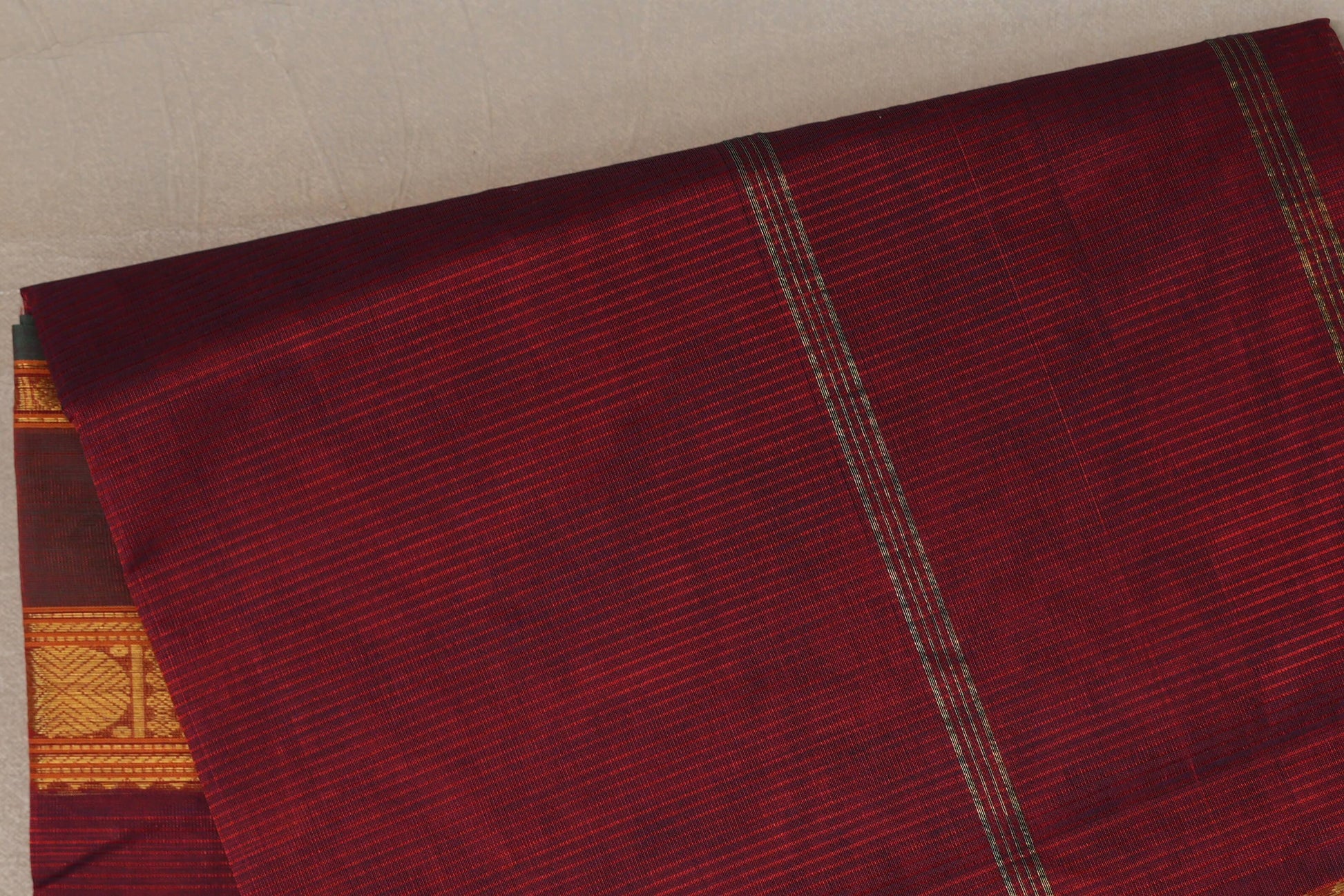 Dual Tone of Red & Blue Grey Vegan Silk Cotton Saree body