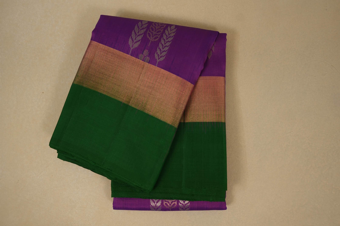 Magenta light weight kanchipuram silk saree