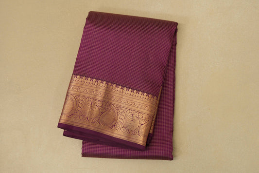 folded Dark magenta Light Weight Kanchipuram Silk Saree