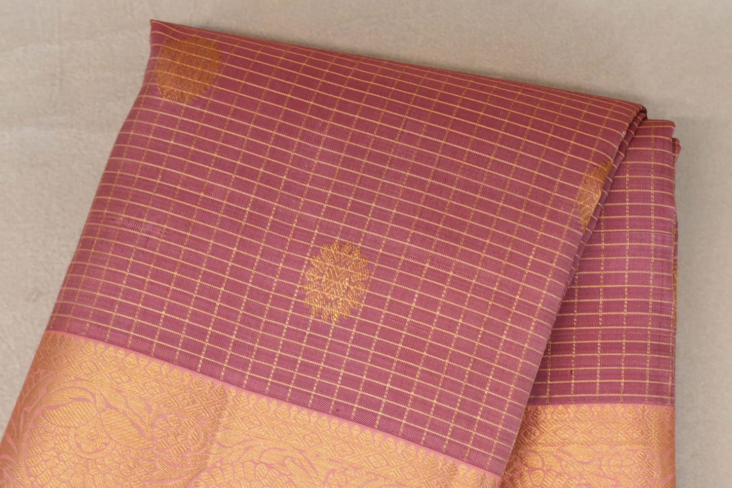 Onion Pink with Zari Checks Vintage Kanjivaram Silk Saree body