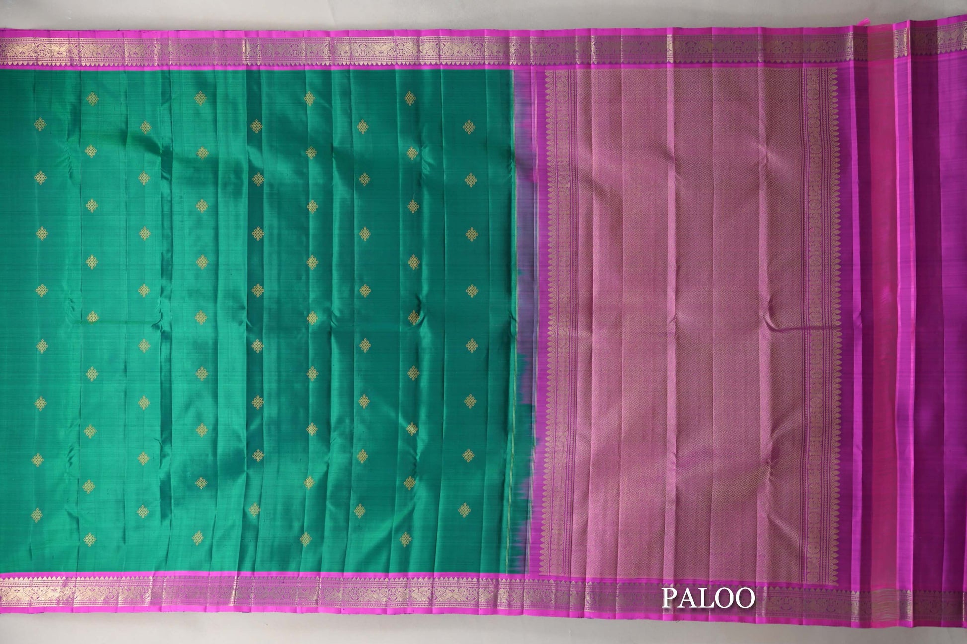 Dual Tone of Green & Blue with Bright Magenta Borders Vintage Kanjivaram Silk Saree paloo