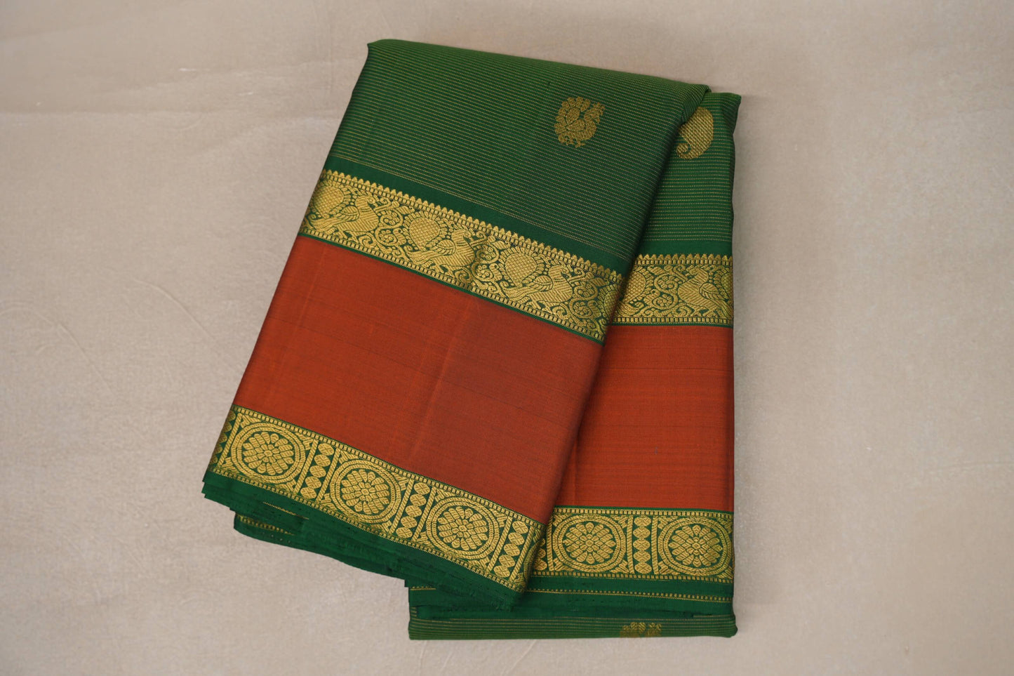 folded Deep Forest Green Vaira Oosi Vintage Kanjivaram Silk Saree 