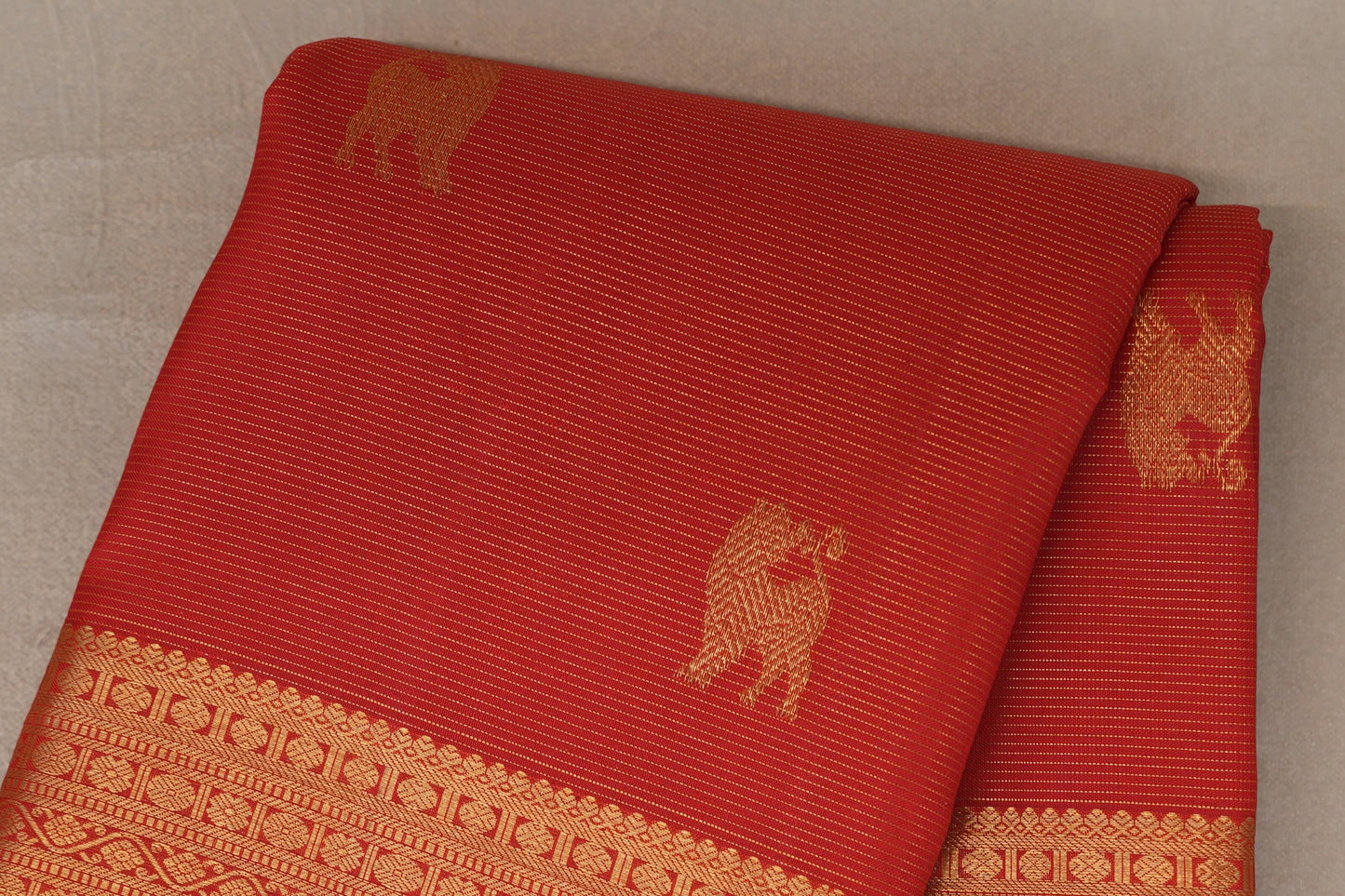 Bright Red Vaira Oosi Vintage Kanjivaram Silk Saree  body zoom