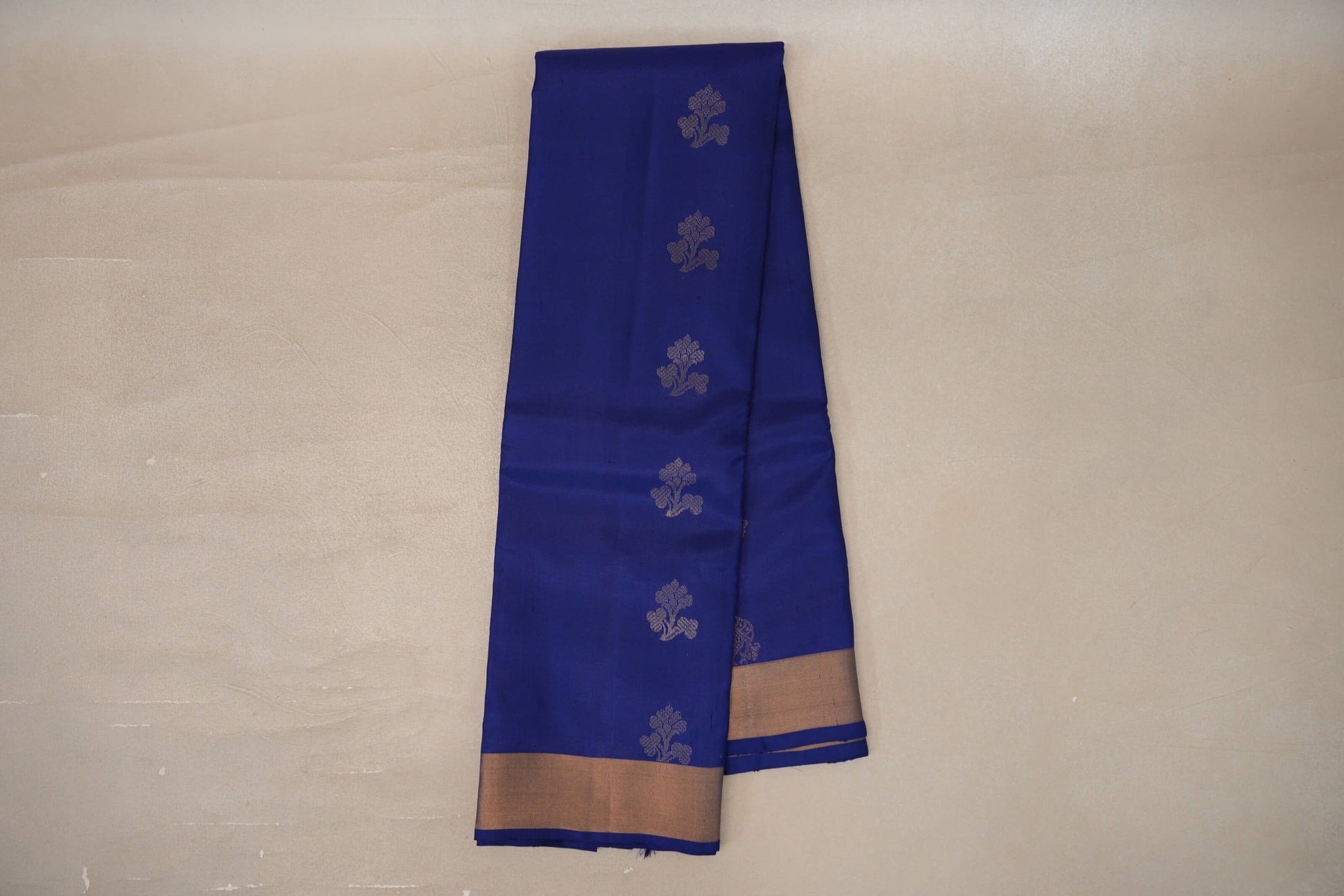 Online Deep Blue Light Weight Kanjivaram Silk Saree