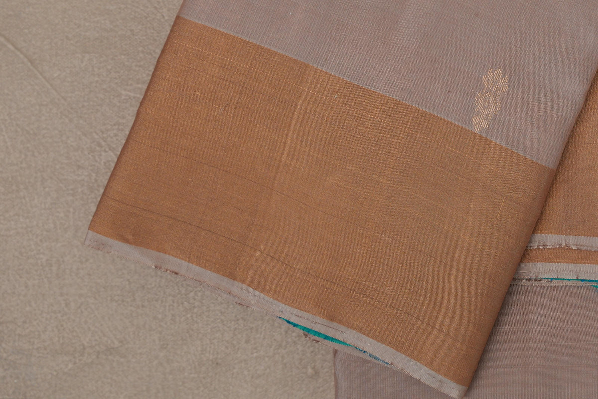 Dark Beige Light Weight Kanjivaram Silk Saree border