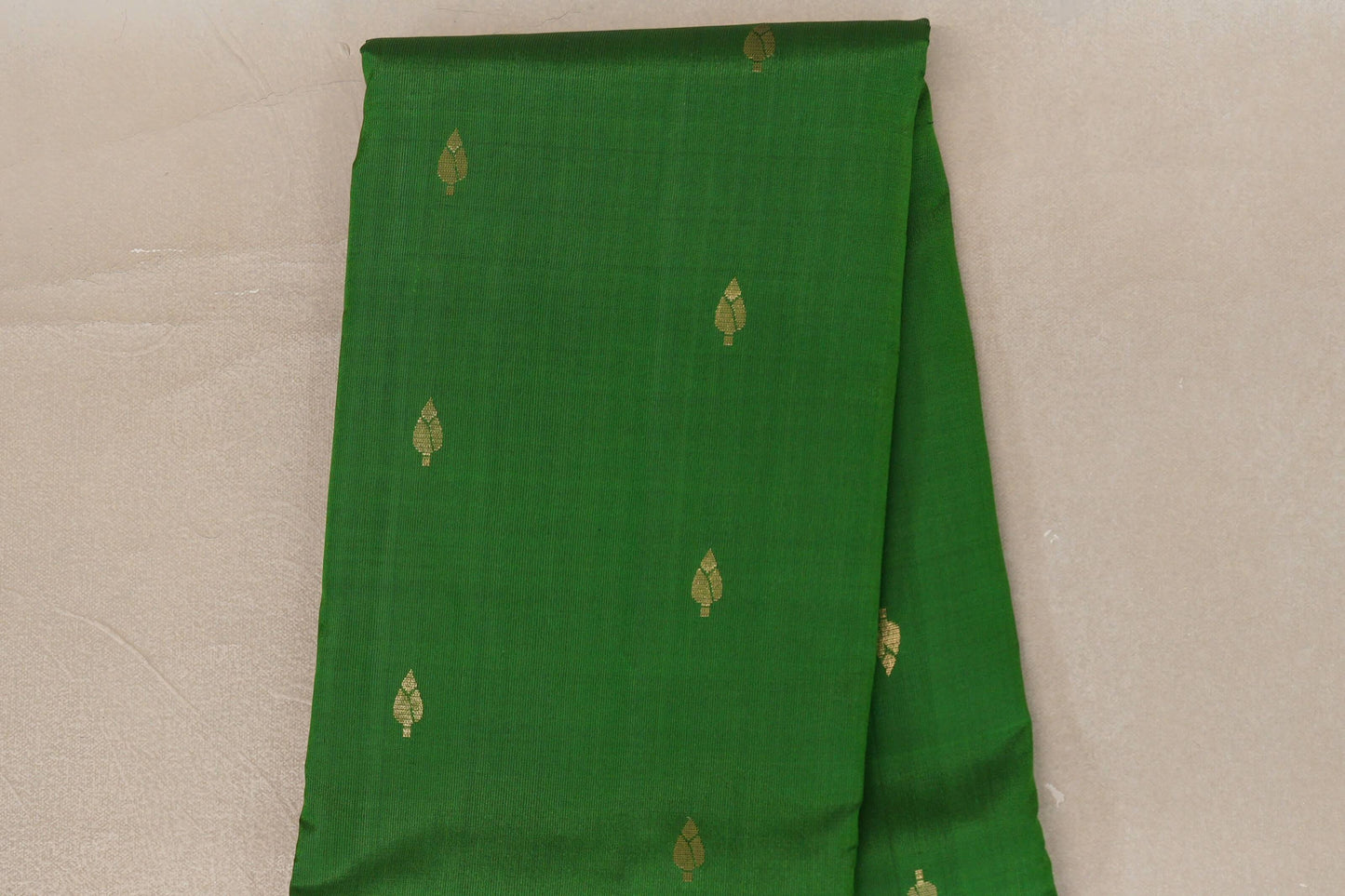 Leaf Green Light Weight Kanjivaram Silk Saree body