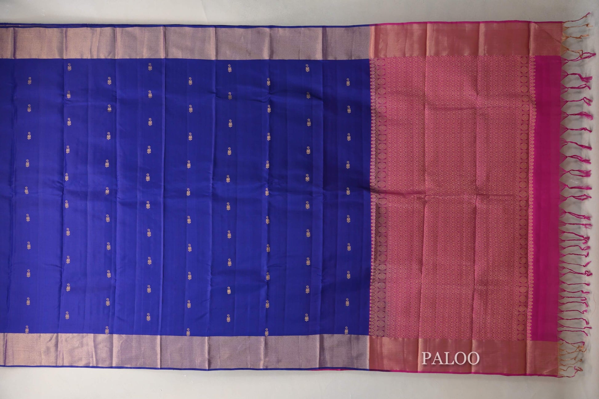 Deep Blue Light Weight Kanjivaram Silk Saree paloo